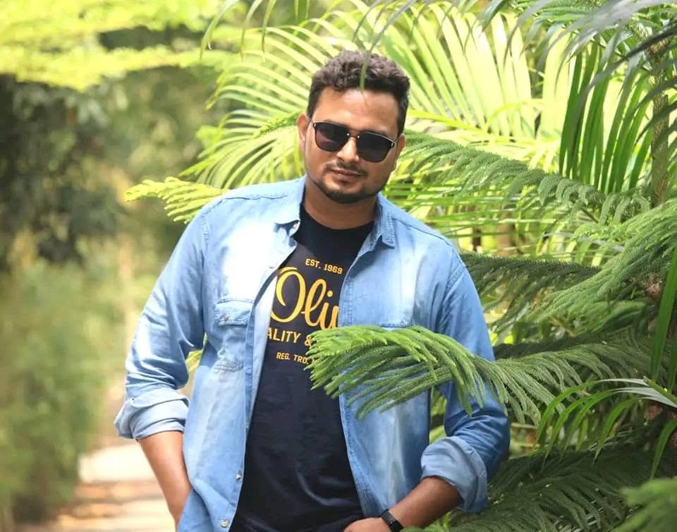 মনির শেখ